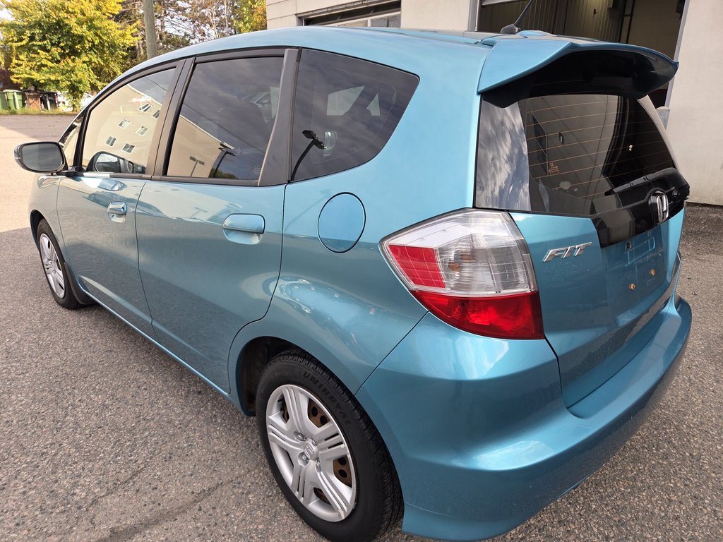 2012 Honda Fit LX (A/C) in Mont-Laurier, Quebec - 7 - w1024h768px