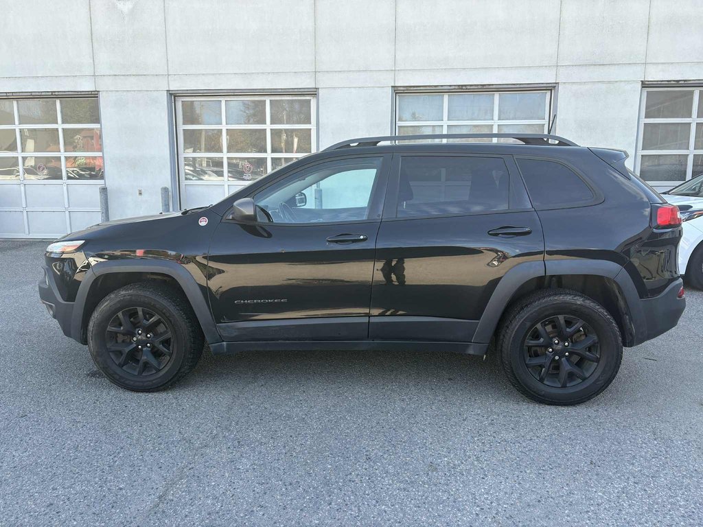 2018 Jeep Cherokee Trailhawk in Mont-Laurier, Quebec - 8 - w1024h768px
