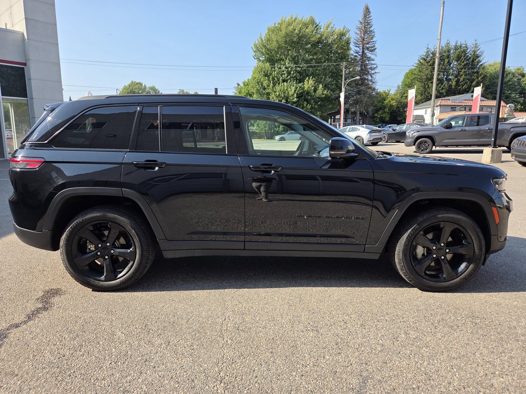 Jeep Grand Cherokee Limited 2023 à Mont-Laurier, Québec - 4 - w1024h768px