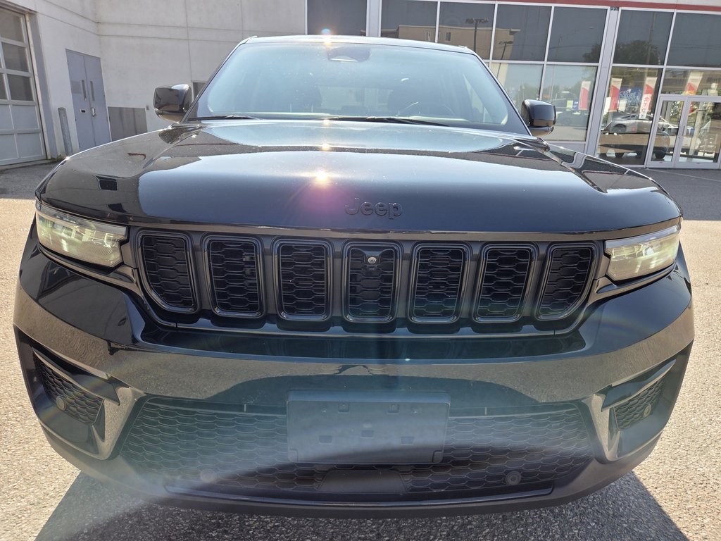 Jeep Grand Cherokee Limited 2023 à Mont-Laurier, Québec - 2 - w1024h768px