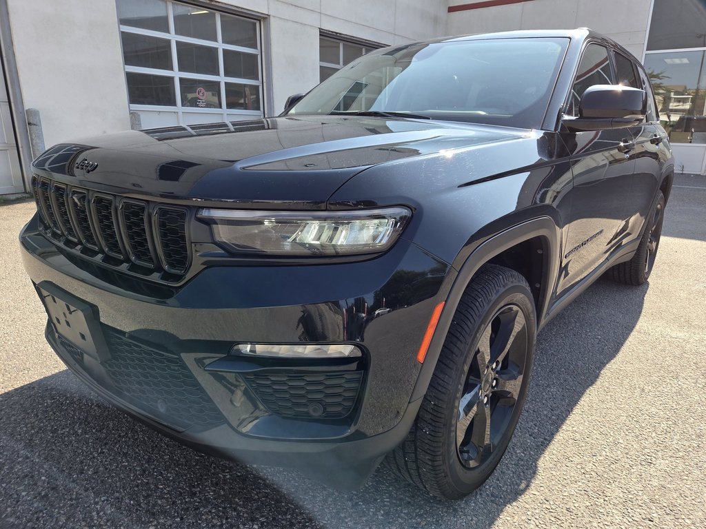 Jeep Grand Cherokee Limited 2023 à Mont-Laurier, Québec - 1 - w1024h768px