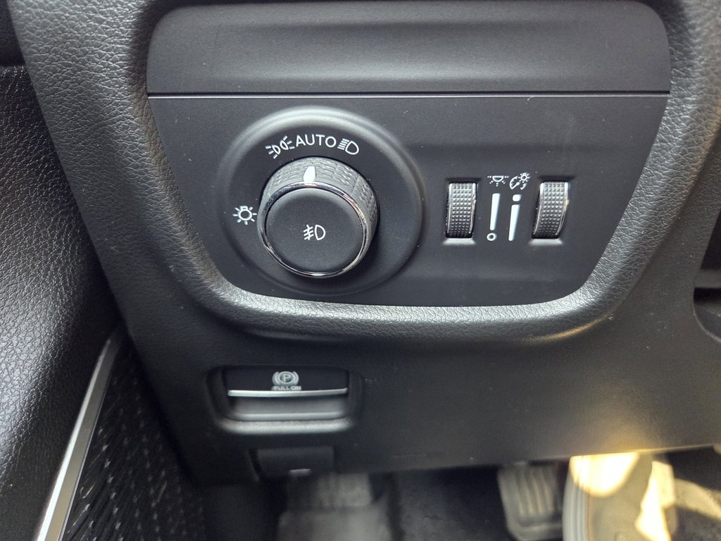 Jeep Grand Cherokee Limited 2023 à Mont-Laurier, Québec - 16 - w1024h768px