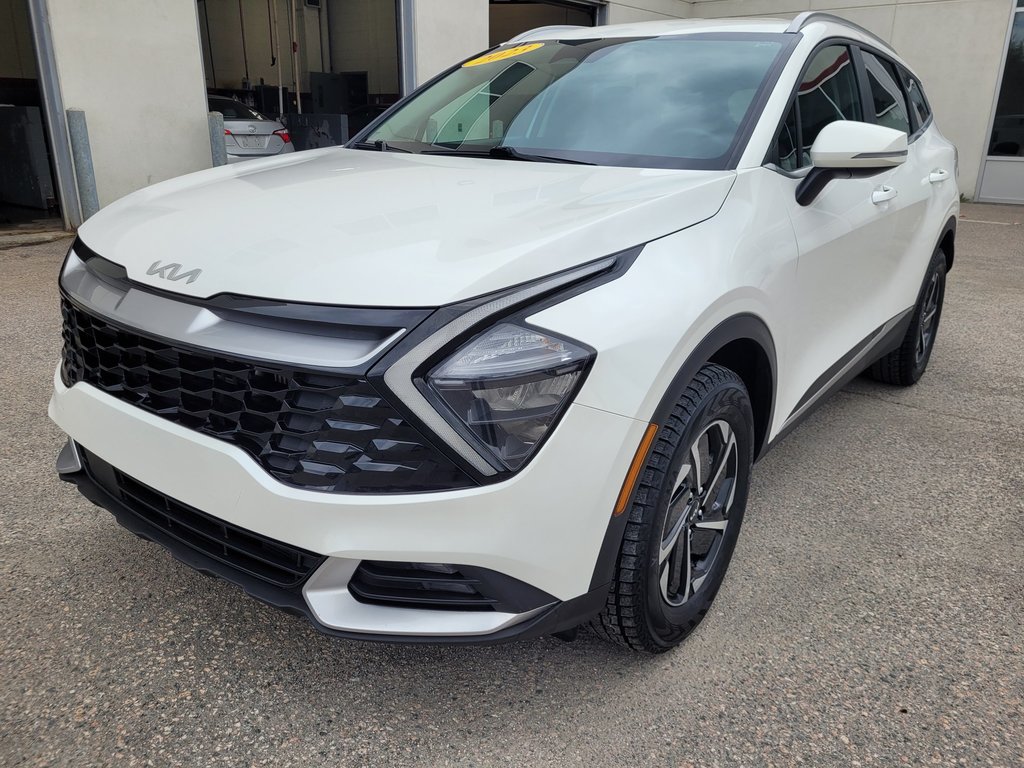 Kia Sportage Hybrid EX (AWD) 2023 à Mont-Laurier, Québec - 1 - w1024h768px