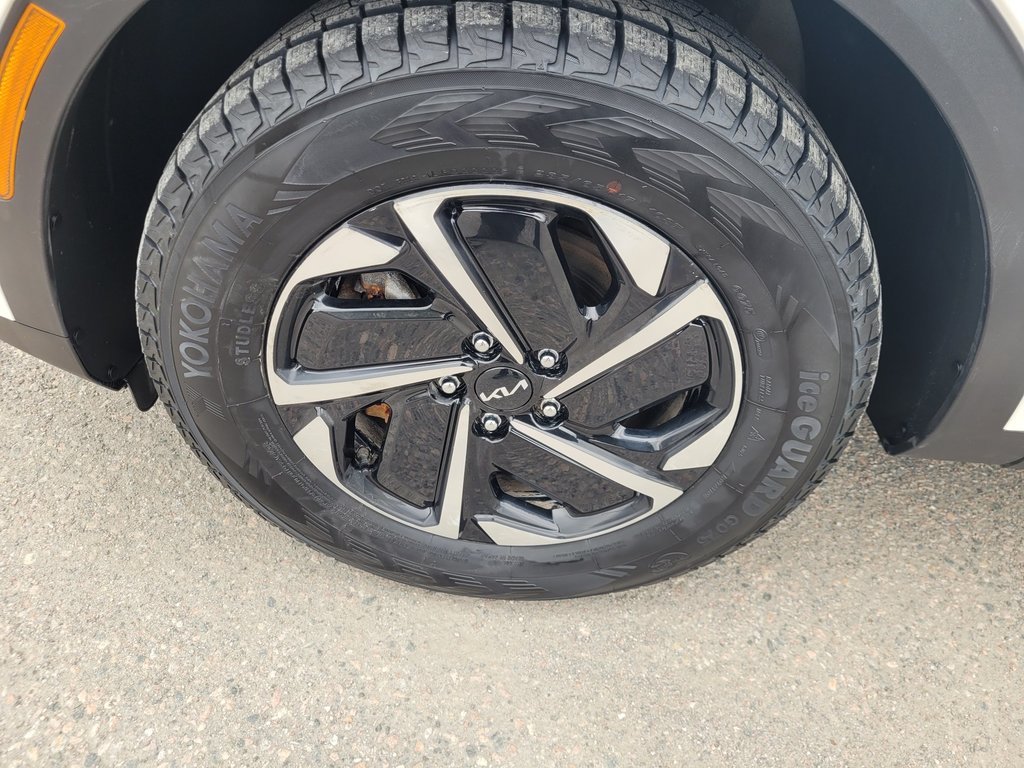 Kia Sportage Hybrid EX (AWD) 2023 à Mont-Laurier, Québec - 10 - w1024h768px