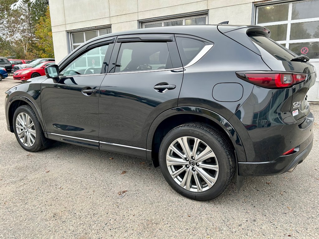 2022 Mazda CX-5 Signature (AWD) in Mont-Laurier, Quebec - 7 - w1024h768px