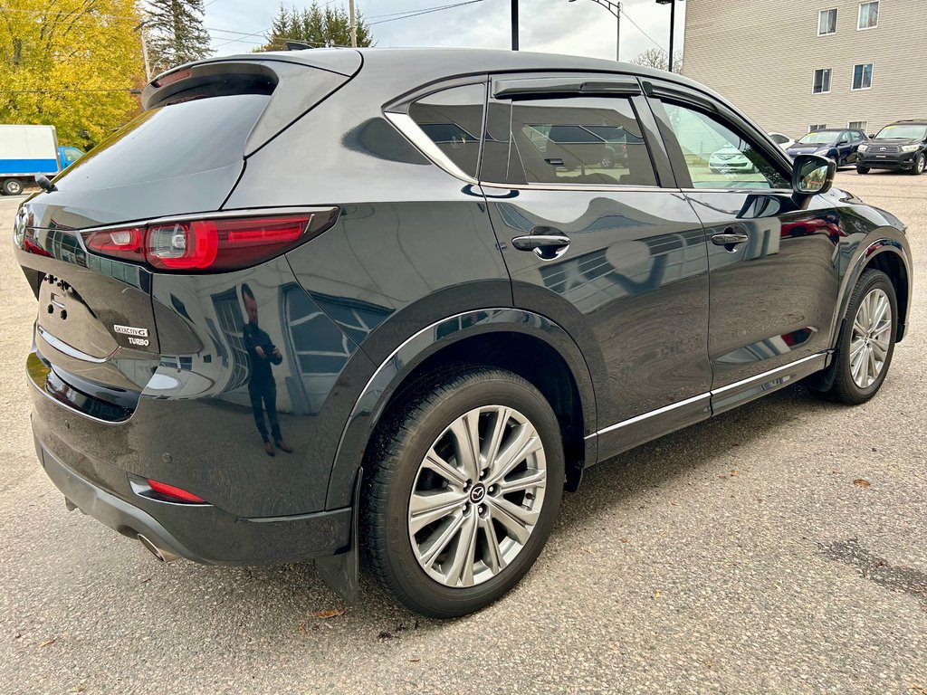 2022 Mazda CX-5 Signature (AWD) in Mont-Laurier, Quebec - 5 - w1024h768px