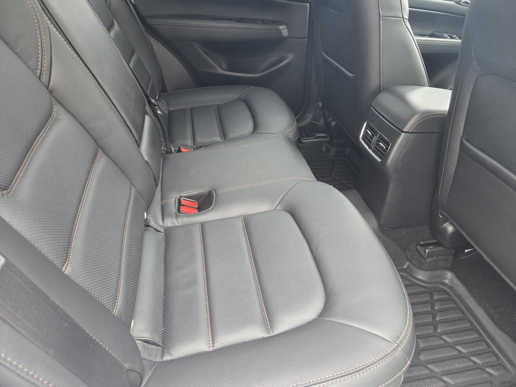 2023 Mazda CX-5 GT in Mont-Laurier, Quebec - 13 - w1024h768px