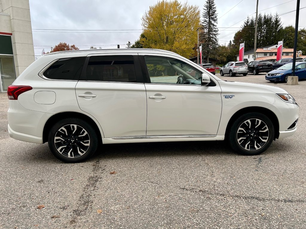 2018 Mitsubishi OUTLANDER PHEV GT (AWD) in Mont-Laurier, Quebec - 4 - w1024h768px