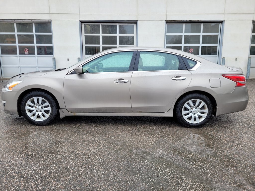 Nissan Altima S ( A/C) 2013 à Mont-Laurier, Québec - 9 - w1024h768px