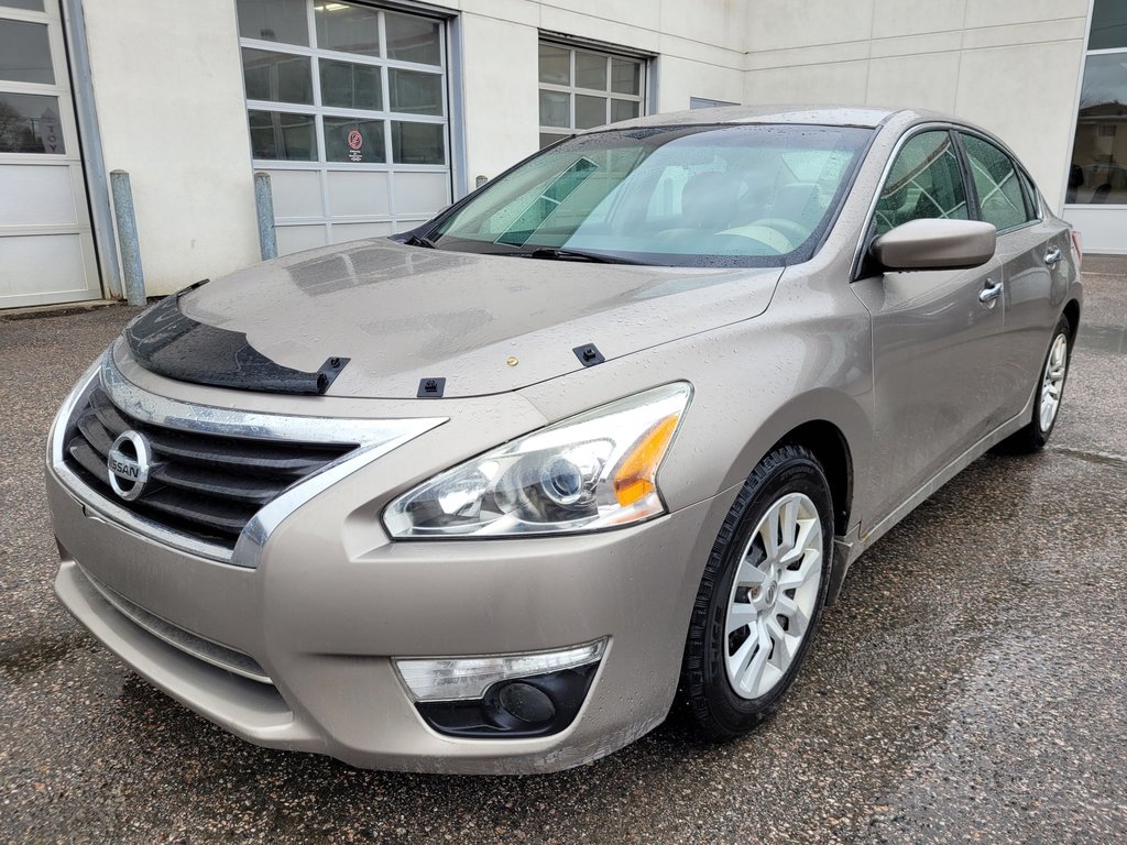 Nissan Altima S ( A/C) 2013 à Mont-Laurier, Québec - 1 - w1024h768px