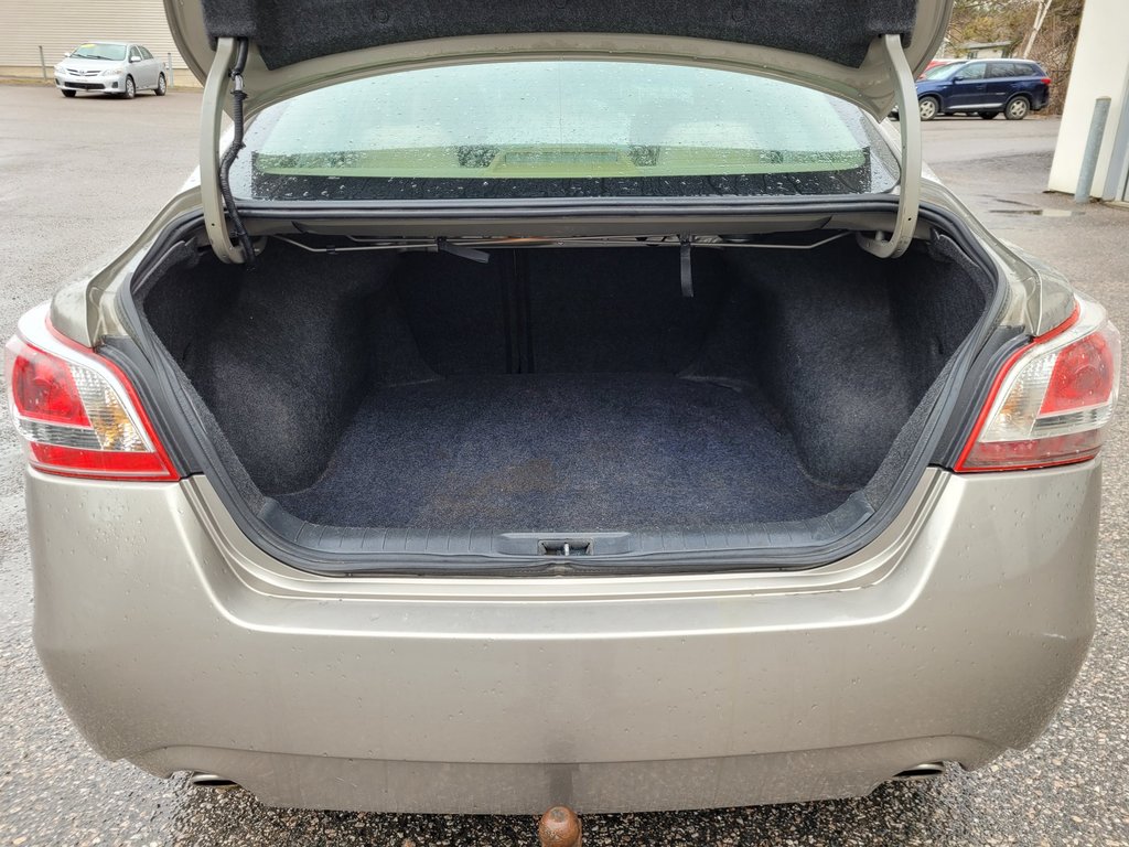 Nissan Altima S ( A/C) 2013 à Mont-Laurier, Québec - 7 - w1024h768px
