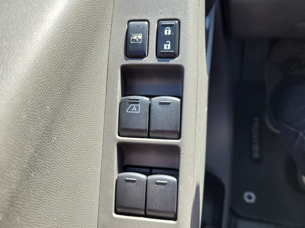 2010 Nissan Frontier SE 4X4 in Mont-Laurier, Quebec - 15 - w1024h768px
