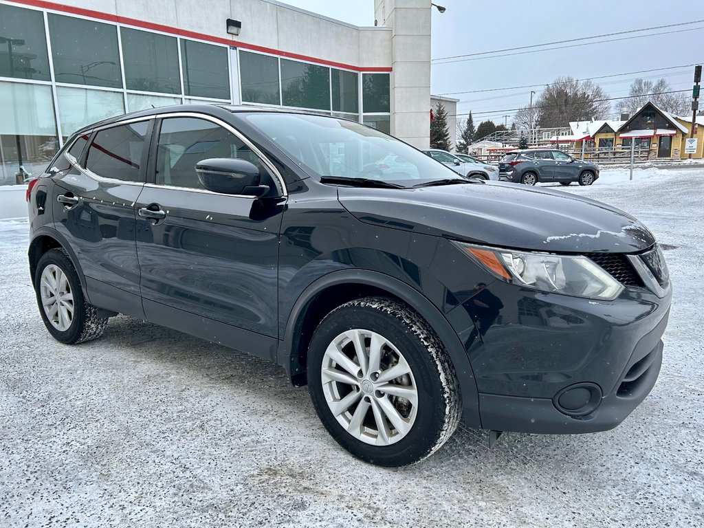 2018 Nissan Qashqai S (AWD) in Mont-Laurier, Quebec - 3 - w1024h768px