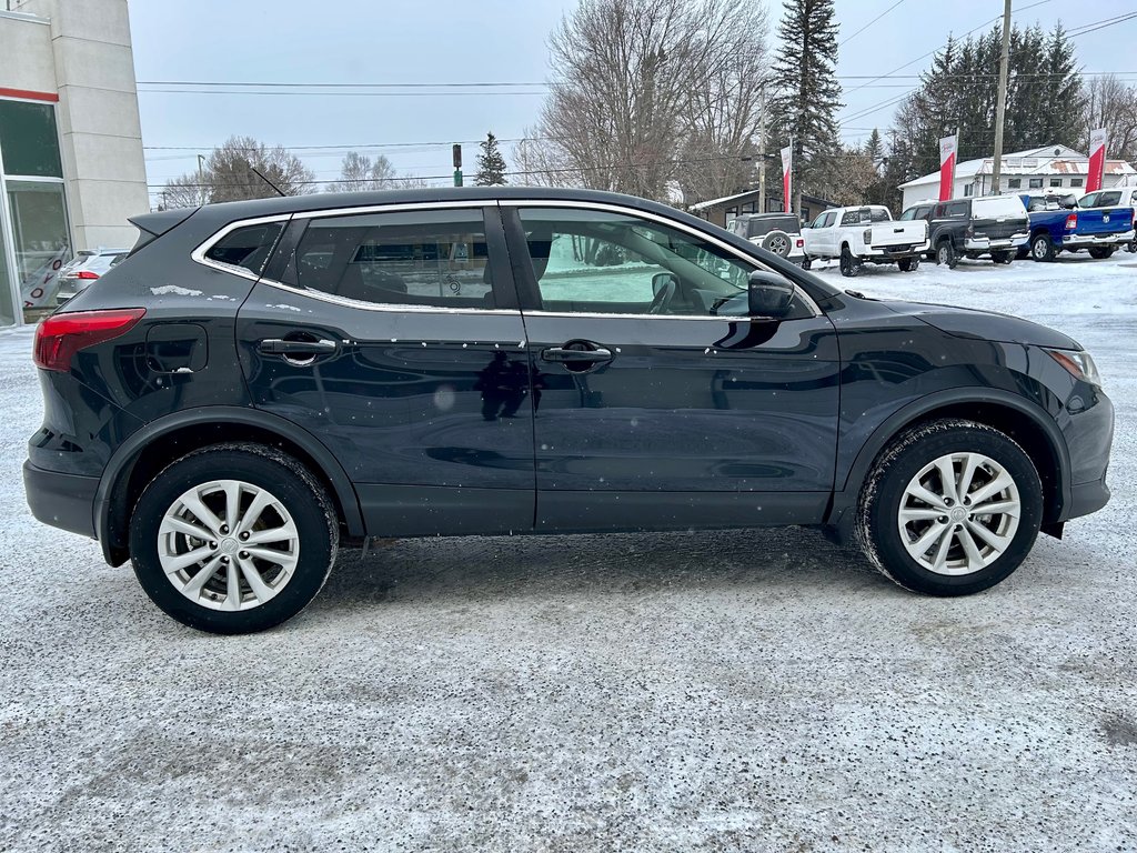 2018 Nissan Qashqai S (AWD) in Mont-Laurier, Quebec - 4 - w1024h768px