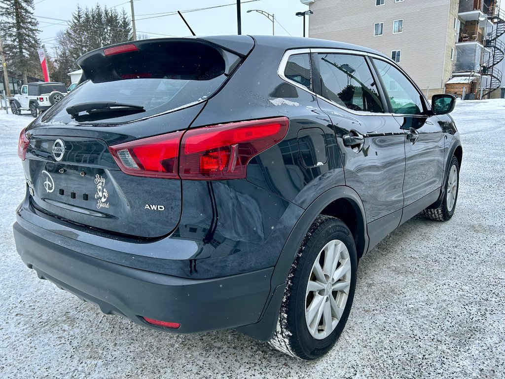 2018 Nissan Qashqai S (AWD) in Mont-Laurier, Quebec - 5 - w1024h768px