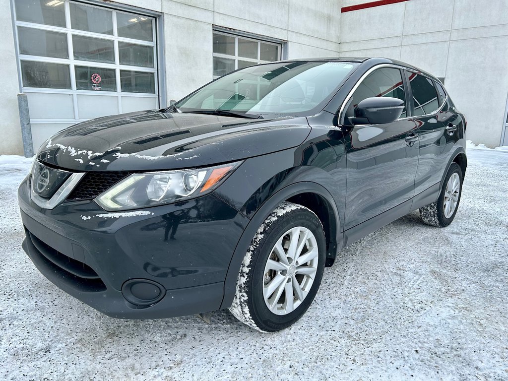 2018 Nissan Qashqai S (AWD) in Mont-Laurier, Quebec - 1 - w1024h768px