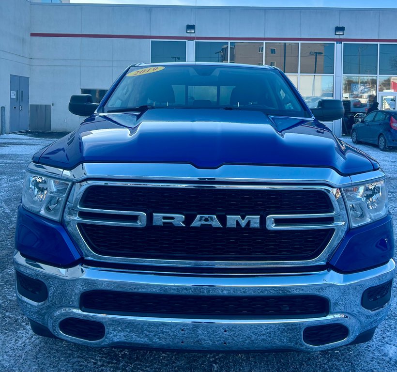 2019 Ram 1500 Tradesman QuadCab V6 4x4 in Mont-Laurier, Quebec - 2 - w1024h768px