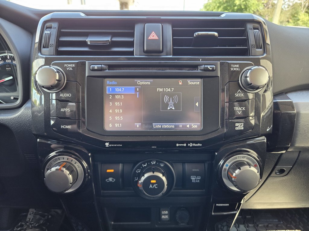 2017 Toyota 4Runner SR5 TRD-Off Road 4x4 in Mont-Laurier, Quebec - 18 - w1024h768px
