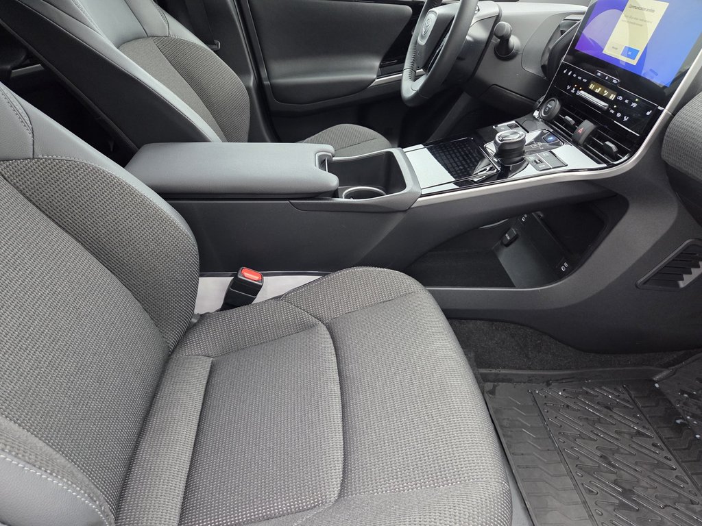 2023 Toyota BZ4X XLE AWD in Mont-Laurier, Quebec - 10 - w1024h768px