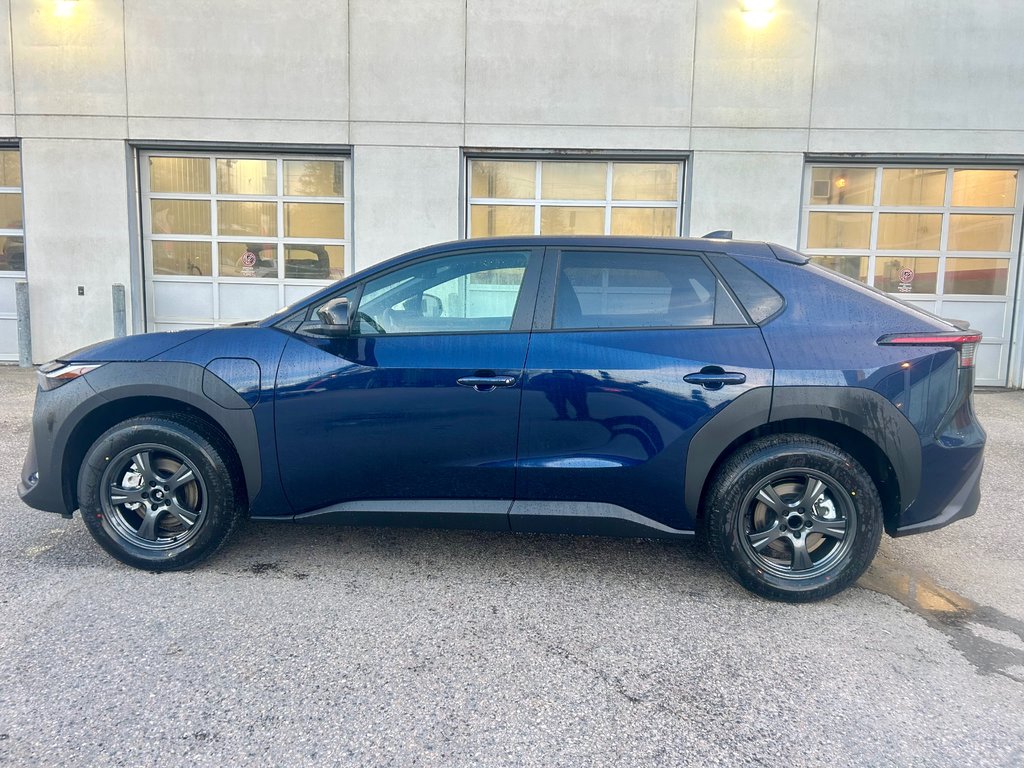 2024 Toyota BZ4X LE in Mont-Laurier, Quebec - 8 - w1024h768px