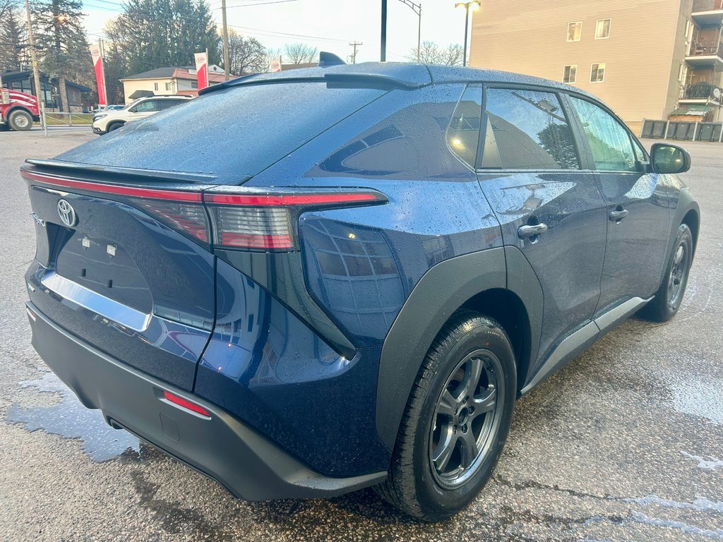 2024 Toyota BZ4X LE in Mont-Laurier, Quebec - 5 - w1024h768px