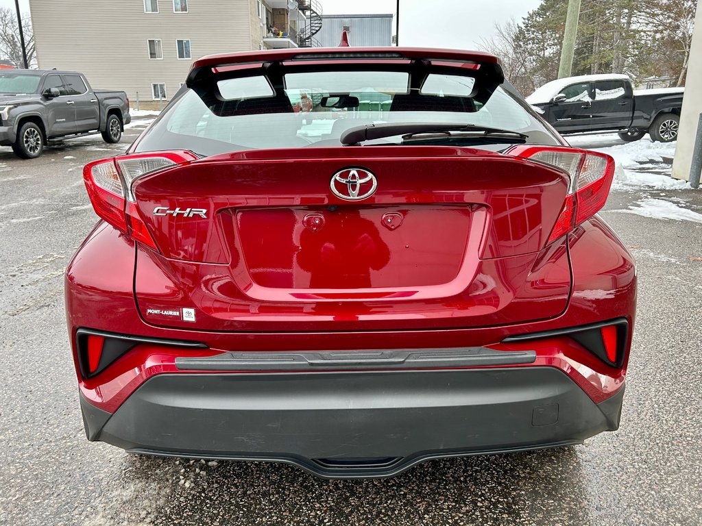 2018 Toyota C-HR XLE in Mont-Laurier, Quebec - 6 - w1024h768px