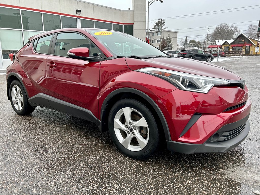 2018 Toyota C-HR XLE in Mont-Laurier, Quebec - 3 - w1024h768px