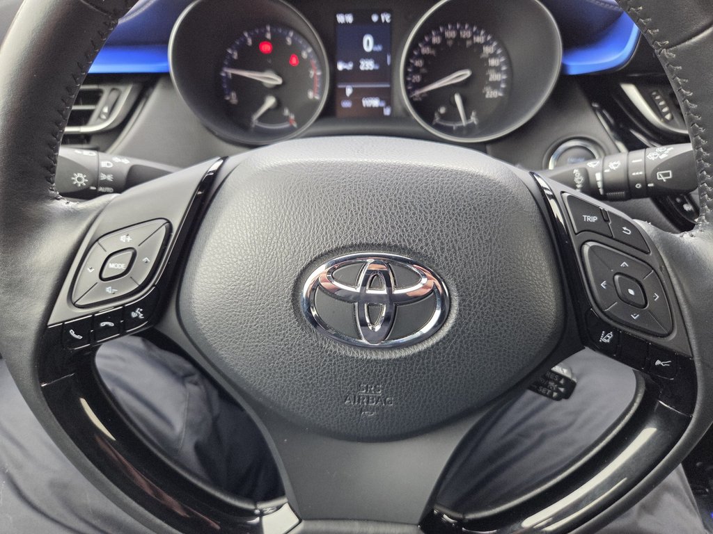 2021 Toyota C-HR XLE Premium in Mont-Laurier, Quebec - 18 - w1024h768px