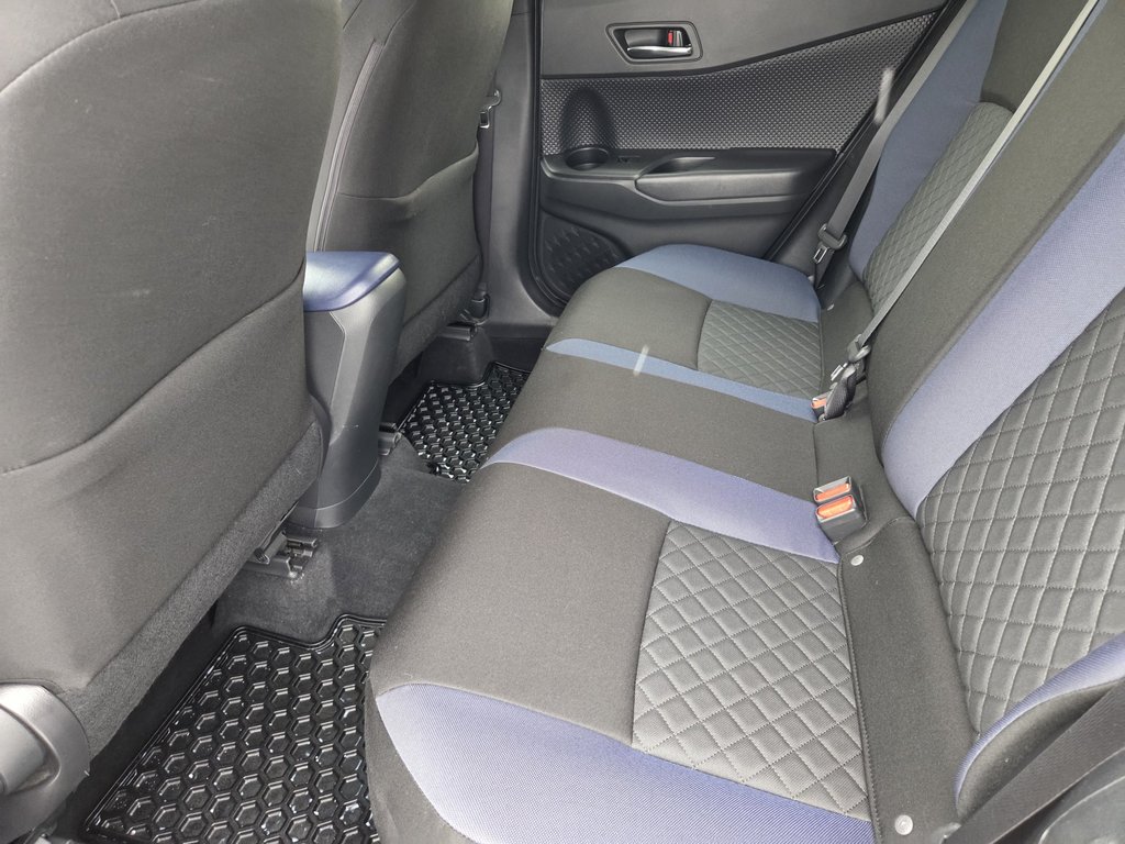 2021 Toyota C-HR XLE Premium in Mont-Laurier, Quebec - 12 - w1024h768px