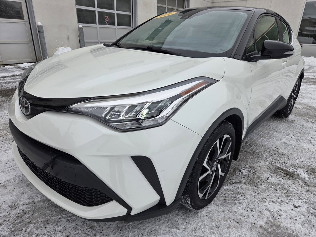 2021 Toyota C-HR XLE Premium in Mont-Laurier, Quebec - 1 - w1024h768px