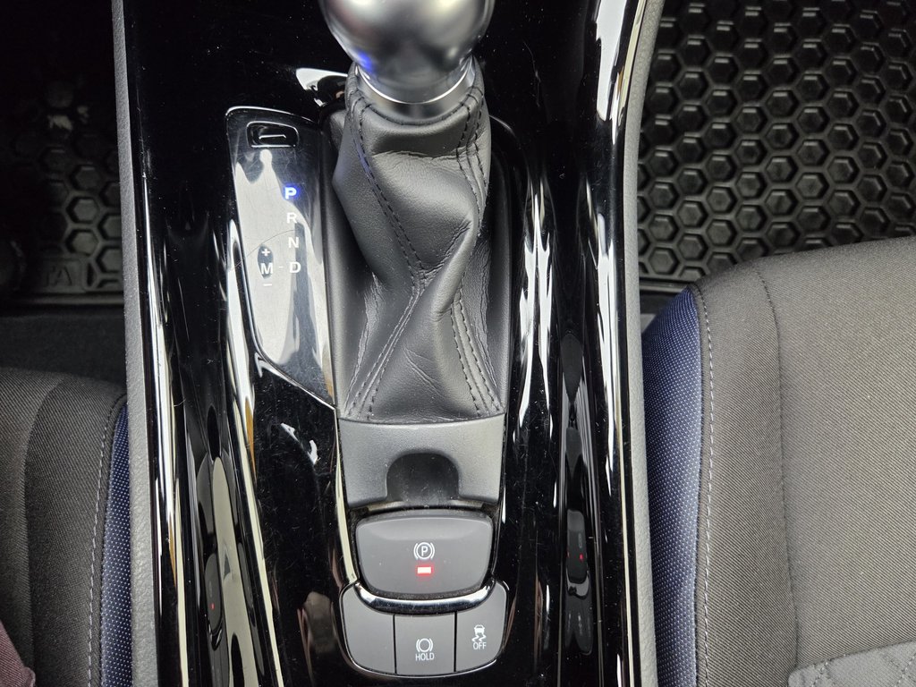 Toyota C-HR XLE Premium 2021 à Mont-Laurier, Québec - 15 - w1024h768px