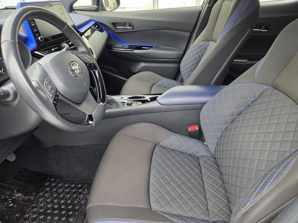 Toyota C-HR XLE Premium 2021 à Mont-Laurier, Québec - 9 - w1024h768px