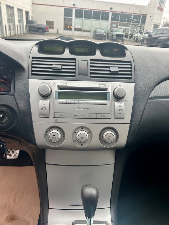 2004 Toyota Camry Solara SE (A/C) in Mont-Laurier, Quebec - 12 - w1024h768px