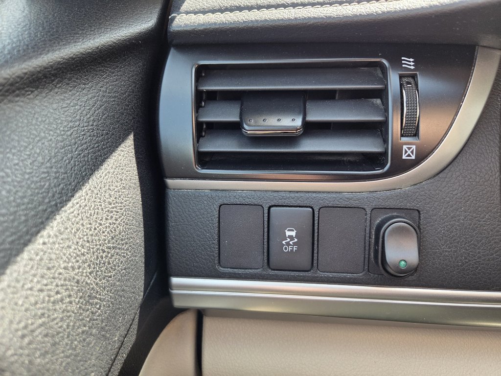 2012 Toyota Camry LE (A/C) in Mont-Laurier, Quebec - 16 - w1024h768px