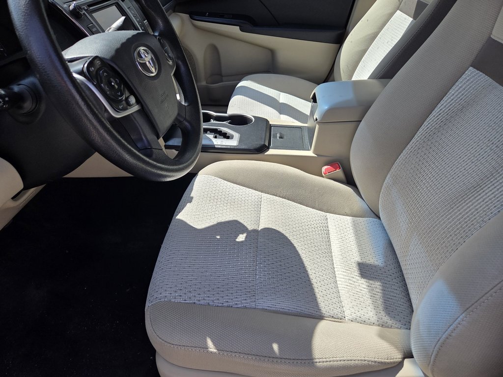2012 Toyota Camry LE (A/C) in Mont-Laurier, Quebec - 11 - w1024h768px