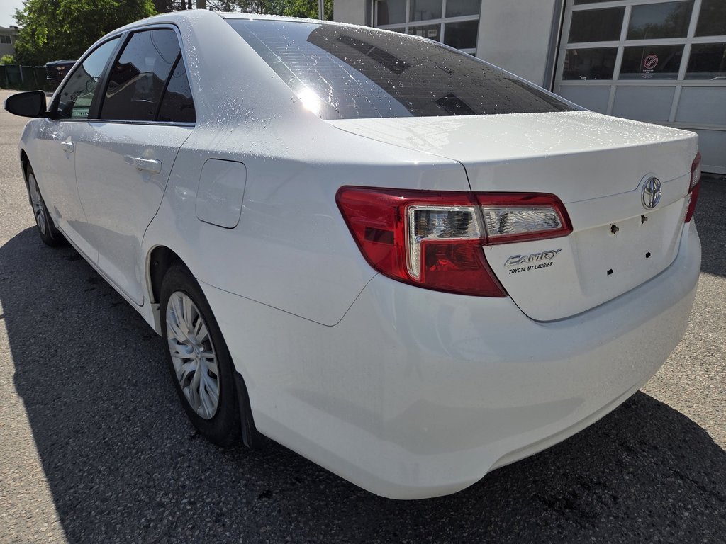 2012 Toyota Camry LE (A/C) in Mont-Laurier, Quebec - 8 - w1024h768px