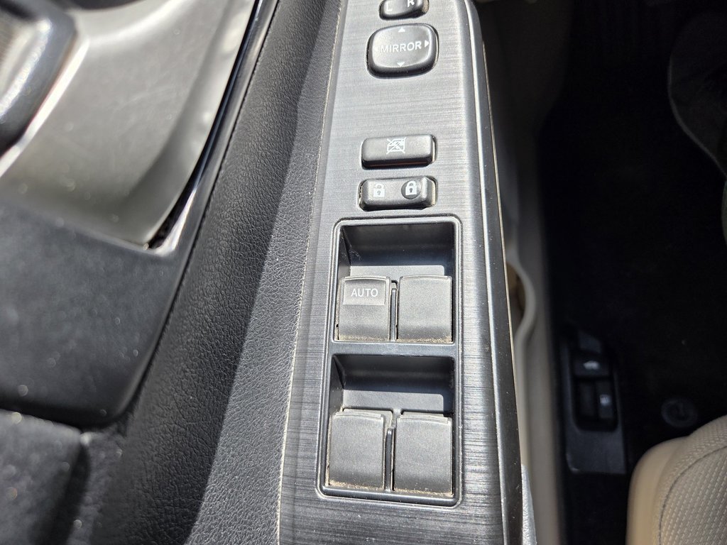 2012 Toyota Camry LE (A/C) in Mont-Laurier, Quebec - 15 - w1024h768px