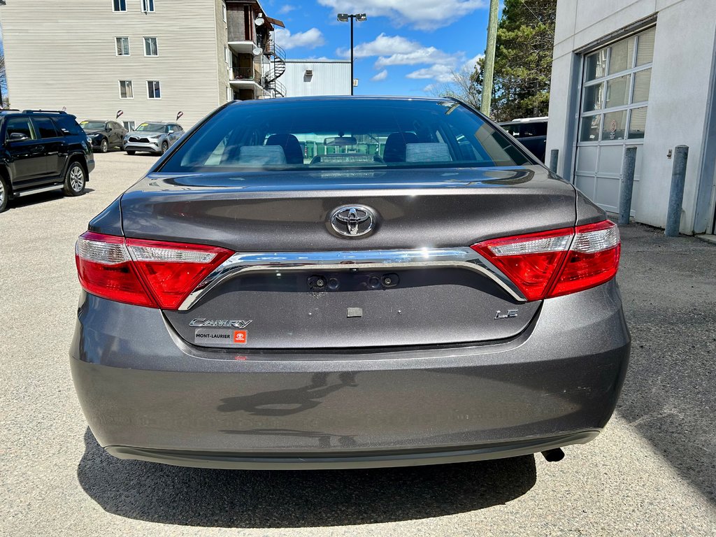 2016 Toyota Camry LE (A/C) in Mont-Laurier, Quebec - 6 - w1024h768px