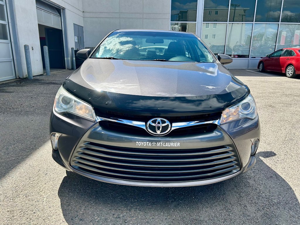 2016 Toyota Camry LE (A/C) in Mont-Laurier, Quebec - 2 - w1024h768px