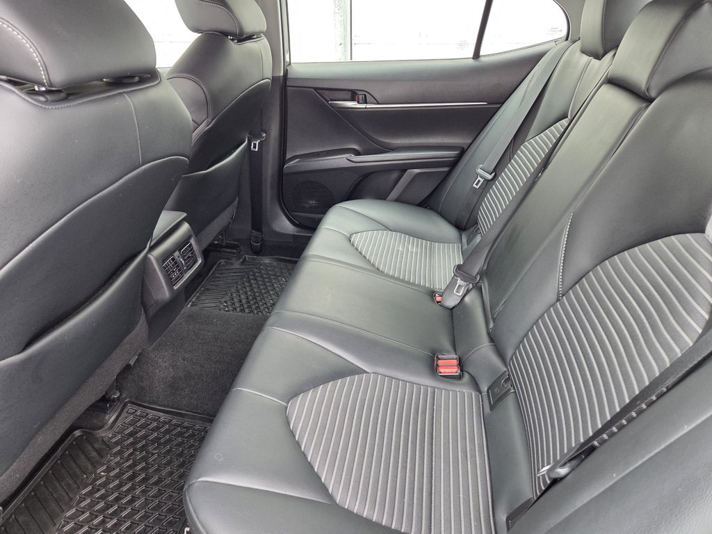 2021 Toyota Camry SE AWD in Mont-Laurier, Quebec - 11 - w1024h768px