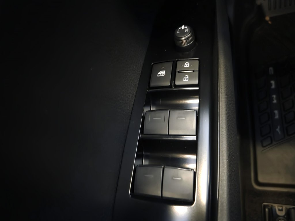 2026 Toyota CAMRY SE GROUPE AMÉLIORÉ in Mont-Laurier, Quebec - 12 - w1024h768px