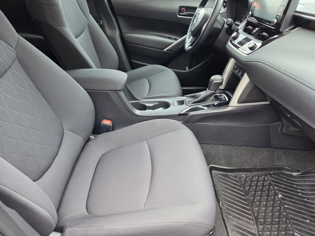 Toyota COROLLA CROSS LE Premium (AWD) 2022 à Mont-Laurier, Québec - 12 - w1024h768px