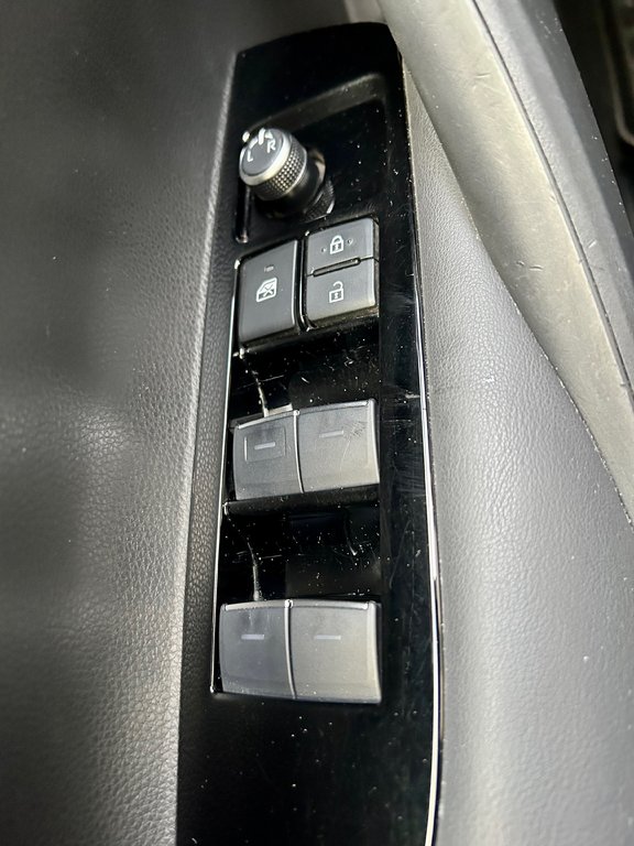 Toyota Corolla Hatchback SE Gr, Amélioré 2019 à Mont-Laurier, Québec - 19 - w1024h768px