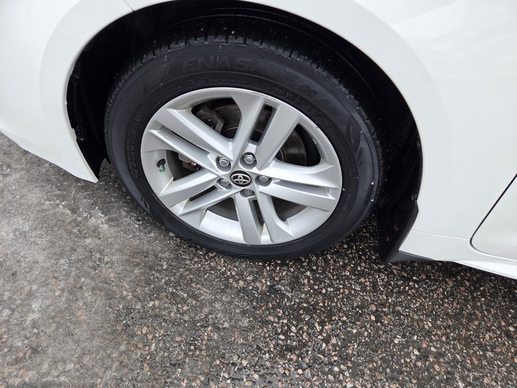 2021 Toyota Corolla Hatchback SE in Mont-Laurier, Quebec - 9 - w1024h768px
