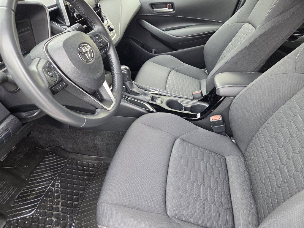 2021 Toyota Corolla Hatchback SE in Mont-Laurier, Quebec - 10 - w1024h768px