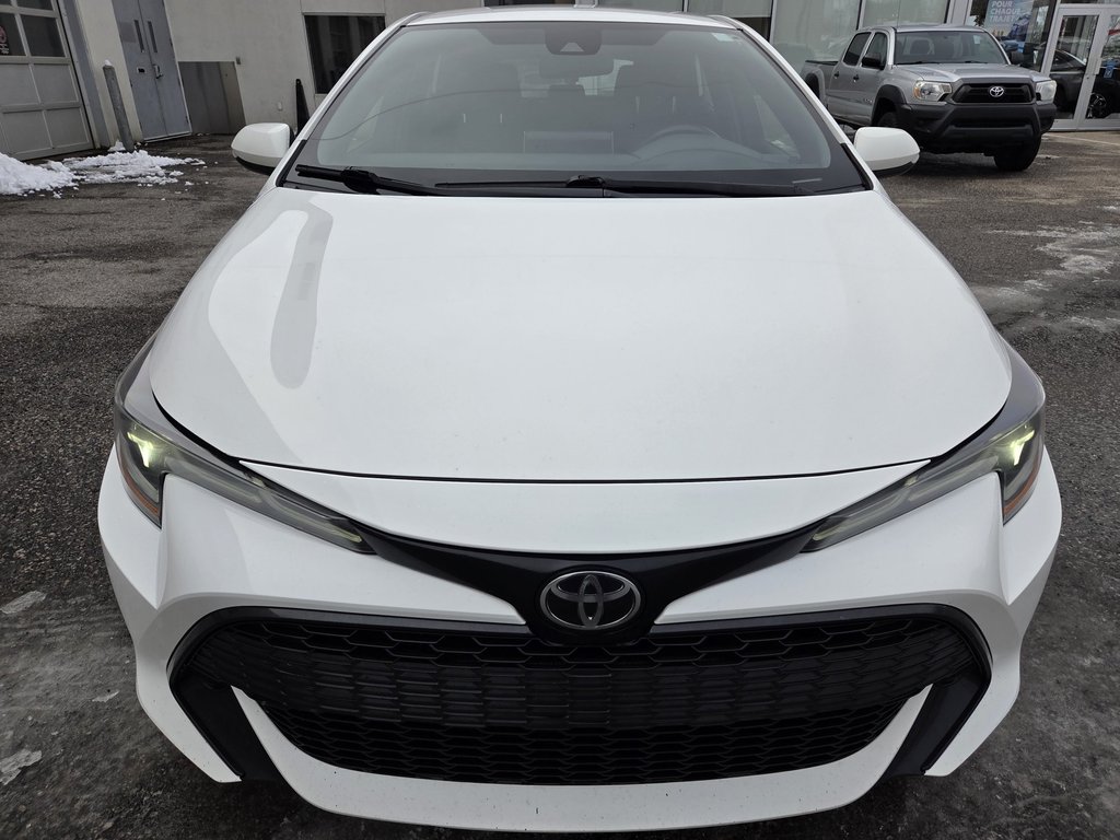 2021 Toyota Corolla Hatchback SE in Mont-Laurier, Quebec - 2 - w1024h768px