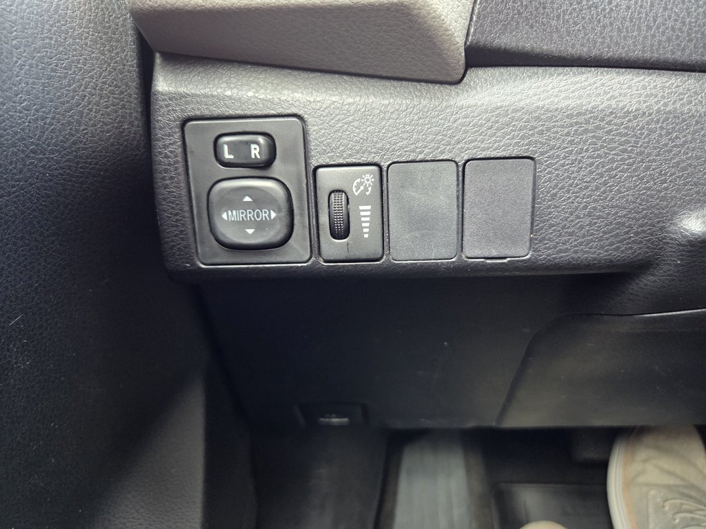 Toyota Corolla LE (A/C) 2015 à Mont-Laurier, Québec - 15 - w1024h768px