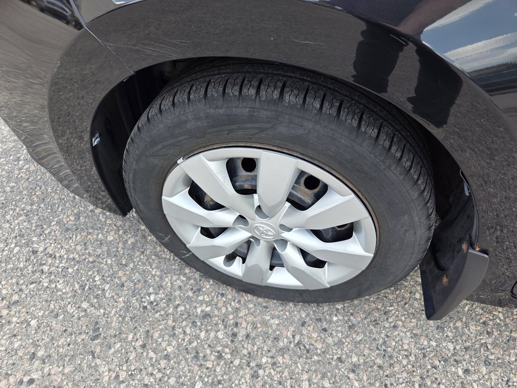 Toyota Corolla LE (A/C) 2015 à Mont-Laurier, Québec - 13 - w1024h768px