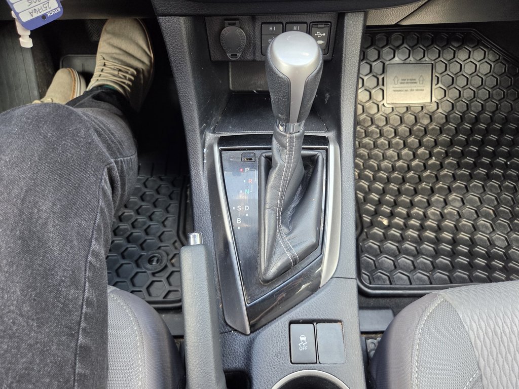 Toyota Corolla LE (A/C) 2015 à Mont-Laurier, Québec - 16 - w1024h768px
