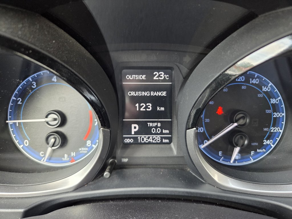 2016 Toyota Corolla SE in Mont-Laurier, Quebec - 18 - w1024h768px